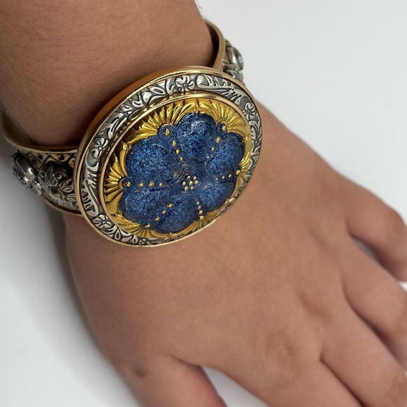 Amy Kahn‎ Russell Mixed Metal Bronze Finish Blue Round Medallion Cuff Bracelet - Picture 3 of 12